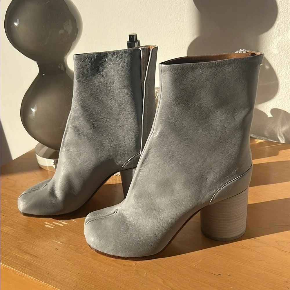 Maison Margiela Tabi Ankle Boots - Picture 2 of 4